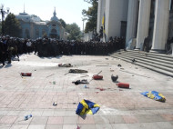 Порошенко рассказал о замысле зачинщиков беспорядков под Радой: планировался взрыв внутри парламента