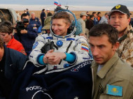 Геннадий Падалка установил два абсолютных рекорда по пребыванию на МКС и по времени, проведенному в открытом космосе (фото, видео)