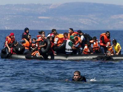 Лодка с беженцами