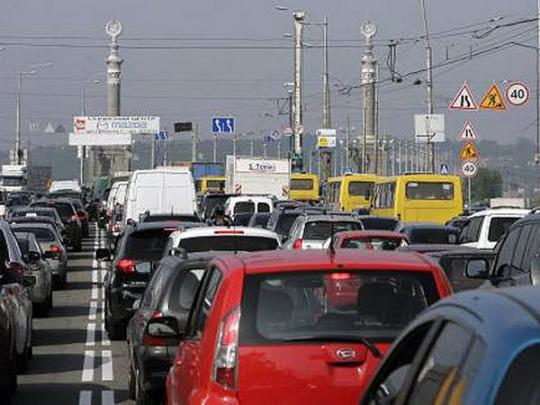 В Украине хотят снизить скорость движения по городу до 30 км/час