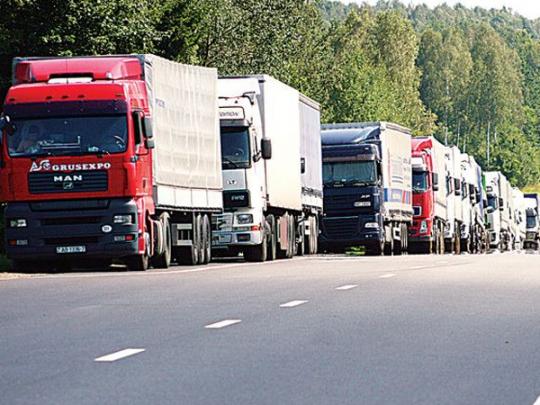 Блокада Крыма: на границе с полуостровом грузовиков уже нет