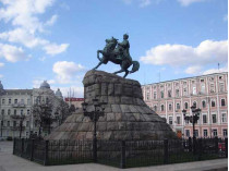 памятник Хмельницкому в Киеве