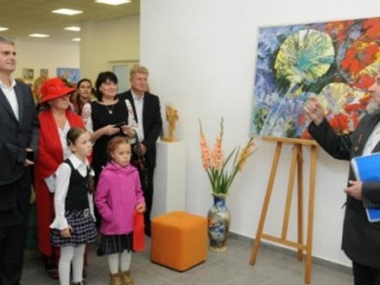 В Деснянском районе столицы открылась первая муниципальная галерея искусств