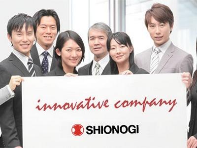 Сотрудники фирмы Shionogi 