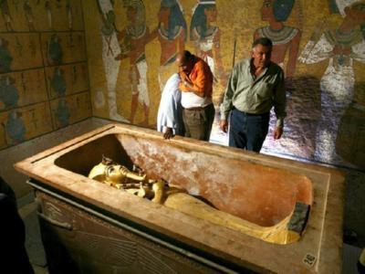 Внутри гробницы Тутанхамона