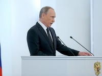 Владимир Путин выступает перед Федеральным собранием