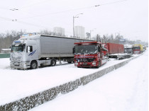грузовики зима Киев