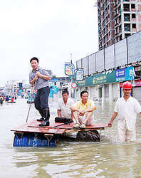 Китай. Грязевой поток накрыл целую деревню, без вести пропали около 800 местных жителей