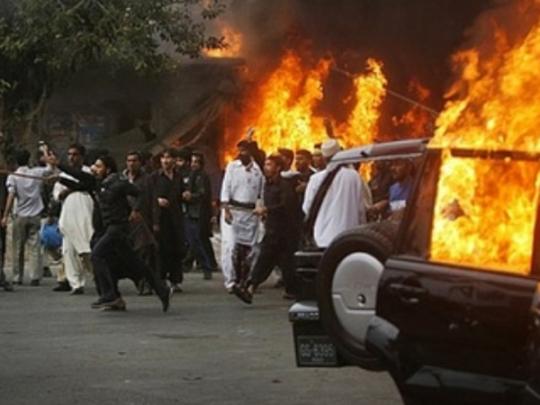 В Пакистане прогремел взрыв возле медцентра: минимум 15 жертв