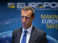 Глава Европола заявил, что контрабанда людей в 2015 году принесла преступным синдикатам от 3 до 6 миллиардов долларов