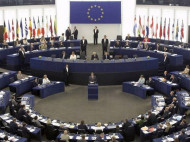 Европарламент одобрил отмену виз для украинцев и введение миротворцев на Донбасс