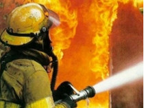 В центре Одессы горит ресторан: огонь угрожает жилым квартирам (фото)