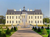 замок Людовика XIV под Парижем