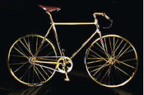 Самый дорогой в мире велосипед, отделанный золотом и украшенный кристаллами «сваровски», обошелся жителю лондона почти в 100 тысяч долларов