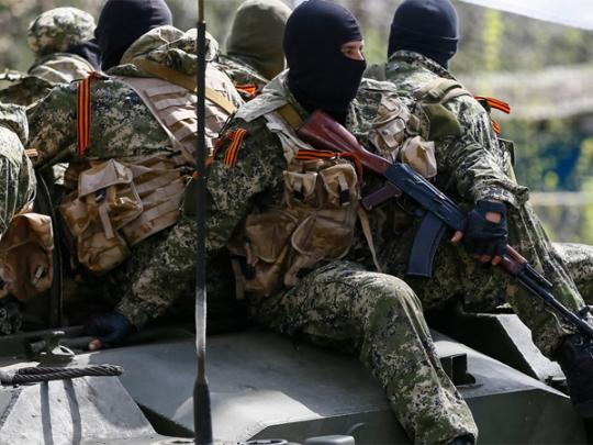 Боевики обстреляли опорный пункт украинских военных в Золотом, есть раненые
