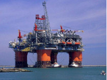 Нефтедобывающая морская платформа
