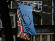 Флаги Великобритании и Евросоюза