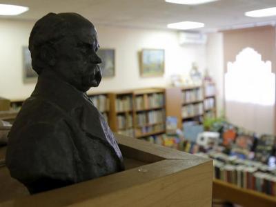 Читальный зал Библиотеки украинской литературы в Москве
