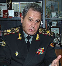 Начальник генштаба сергей кириченко: «не дай бог, чтобы возмущение перешло на людей, которые каждый день имеют дело с оружием»