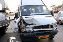 Вследствие столкновения в киеве двух пассажирских автобусов и «газели» пострадали семь человек