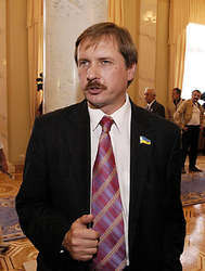 Тарас чорновил: «на выборах ющенко будет помогать януковичу»