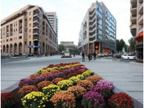 Улица Алабяна в Ереване