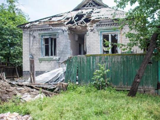 Разрушенный дом в Славянске