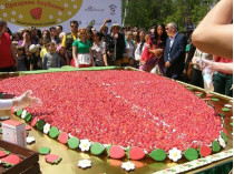 клубничный торт Одесса рекорд