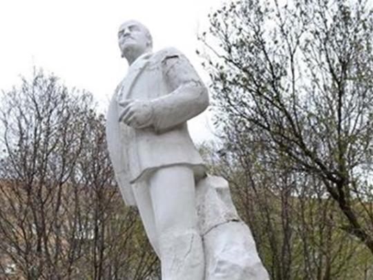 В оккупированной Макеевке исчез памятник Ленину (фото)