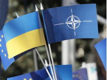 Порошенко утвердил путь для достижения критериев членства в НАТО