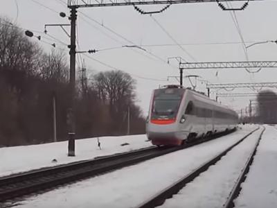 Поезд «Тарпан», следовавший из Львова в Киев, замерз в дороге