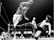 Ровно 40 лет назад завершился вничью матч за звание абсолютного чемпиона мира по боевым искусствам между Мохаммедом Али и рестлером Антонио Иноки 