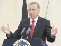 Президент Турции: «Евросоюзу следовало бы подумать над тем, с кем он будет вести разговор, когда миллионы беженцев начнут стучаться в его двери» 