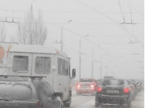 В Запорожской и Одесской областях перекрывают дороги из-за ухудшения погоды