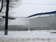 В Полтаве под тяжестью налипшего снега завалился спорткомплекс (фото)