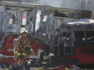 Во Флориде пять человек сгорели заживо в результате столкновения школьного автобуса с тракторным прицепом