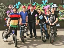 Саакашвили велосипеды детям в Одессе