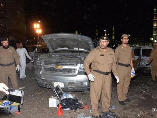 Полицейские на месте взрыва в Медине