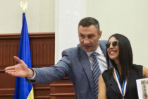 Певица Джамала удостоена звания почетного гражданина Киева
