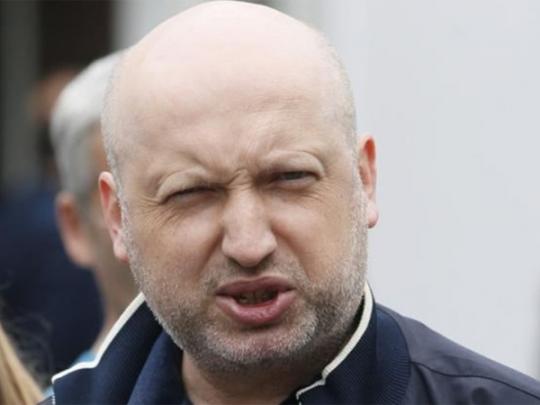 Турчинов заявил, что РФ испытывает на Донбассе новое вооружение 
