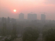 Из-за жары и отсутствия ветра над Киевом скопился смог из выхлопных газов