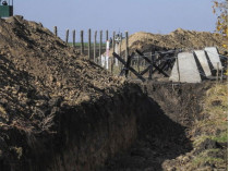 На Черниговщине чиновники разворовали деньги, выделенные на строительство «Стены»