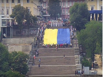 флаг Украины над Потемкинской лестницей