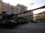 В Киеве прошел военный парад (видео)