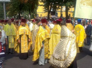 В Киеве прошел крестный ход УПЦ КП (фото)