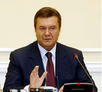 Виктор янукович: «если бы я был премьером, то такого министра жкх за ухо выкинул бы»
