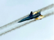 Су-24 атакует