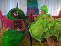 В новом клипе Дзидзьо показал любовь капусты и огурца (видео)