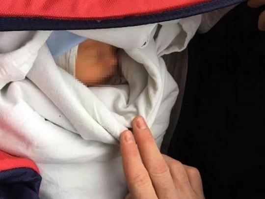 Одессит нашел возле больницы сумку с… новорожденным
