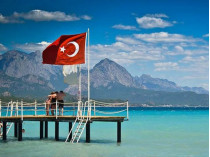 туристы в Турции